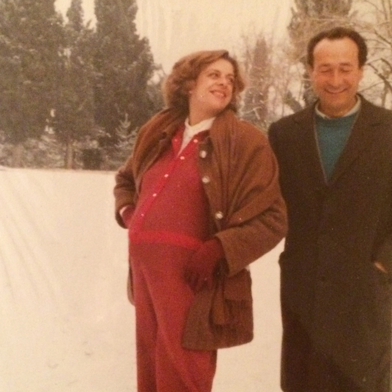 Nel 1976 ha frequentato il corso di laurea in scienze grafologiche all’università di Urbino dove ha incontrato Irene, l’amore della sua vita con cui ha avuto due figli: Emilio e Aurora.